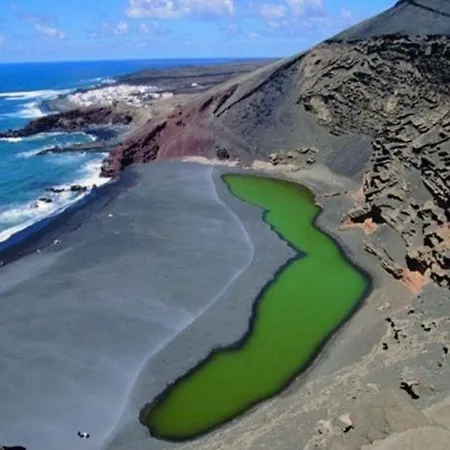 Semesterbostad Casa Caleton Blanco Pool And Puerto del Carmen (Lanzarote)