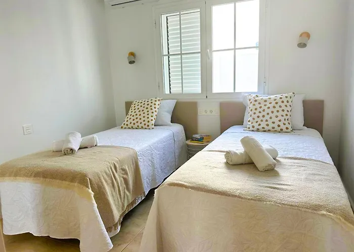 Casa Caleton Blanco Pool And Holiday home Puerto del Carmen (Lanzarote)