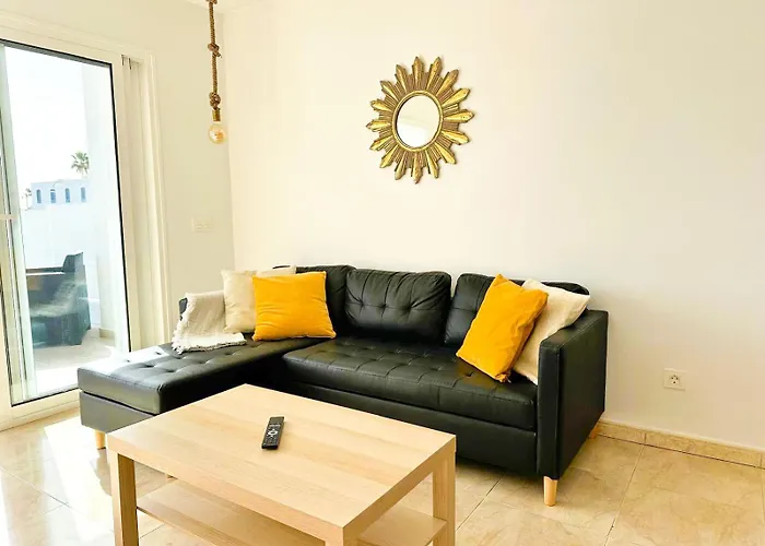 Casa Caletón Blanco Pool And Puerto del Carmen (Lanzarote)