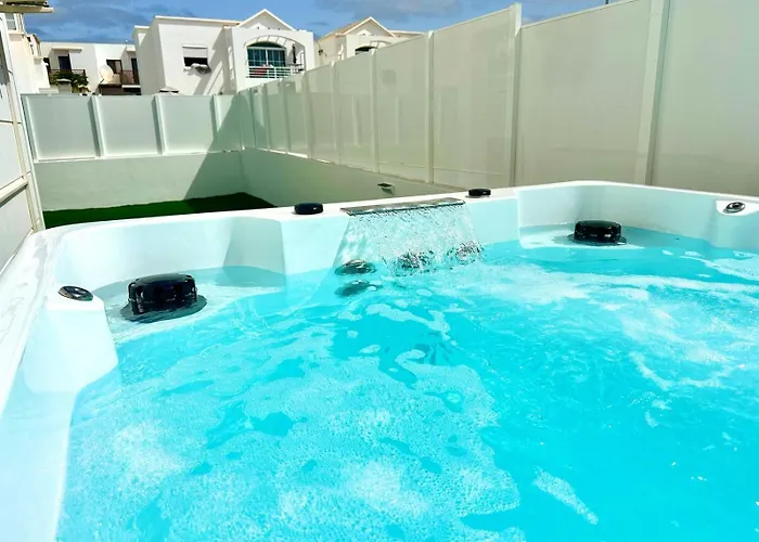 Casa de Férias Casa Caletón Blanco Pool And *